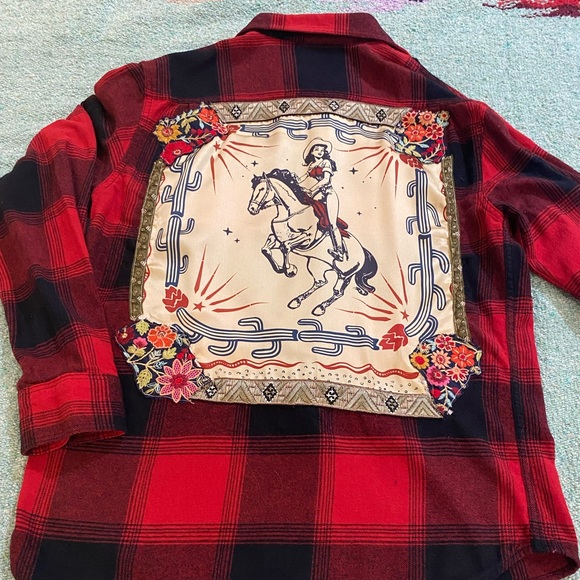 Red Plaid Western Horse Graphic Top - Picture 4 of 10